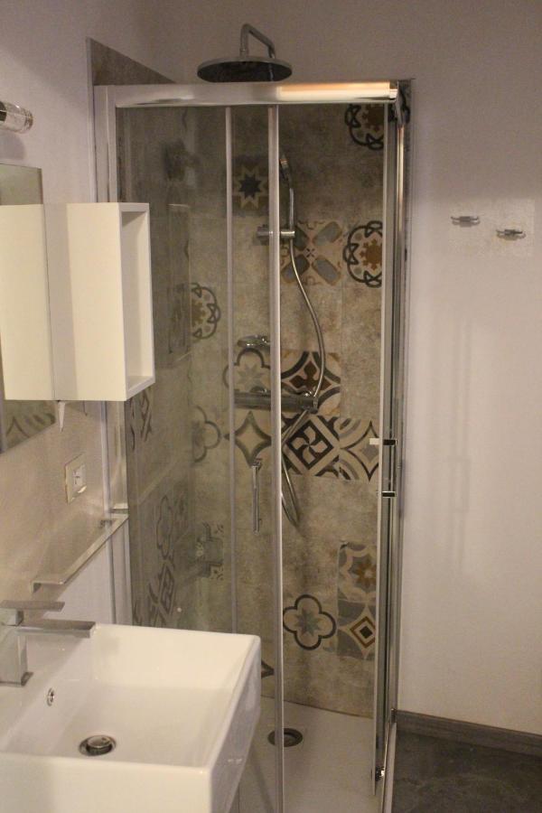 Via Cavour 19, Camere Del Conte Iglesias Extérieur photo