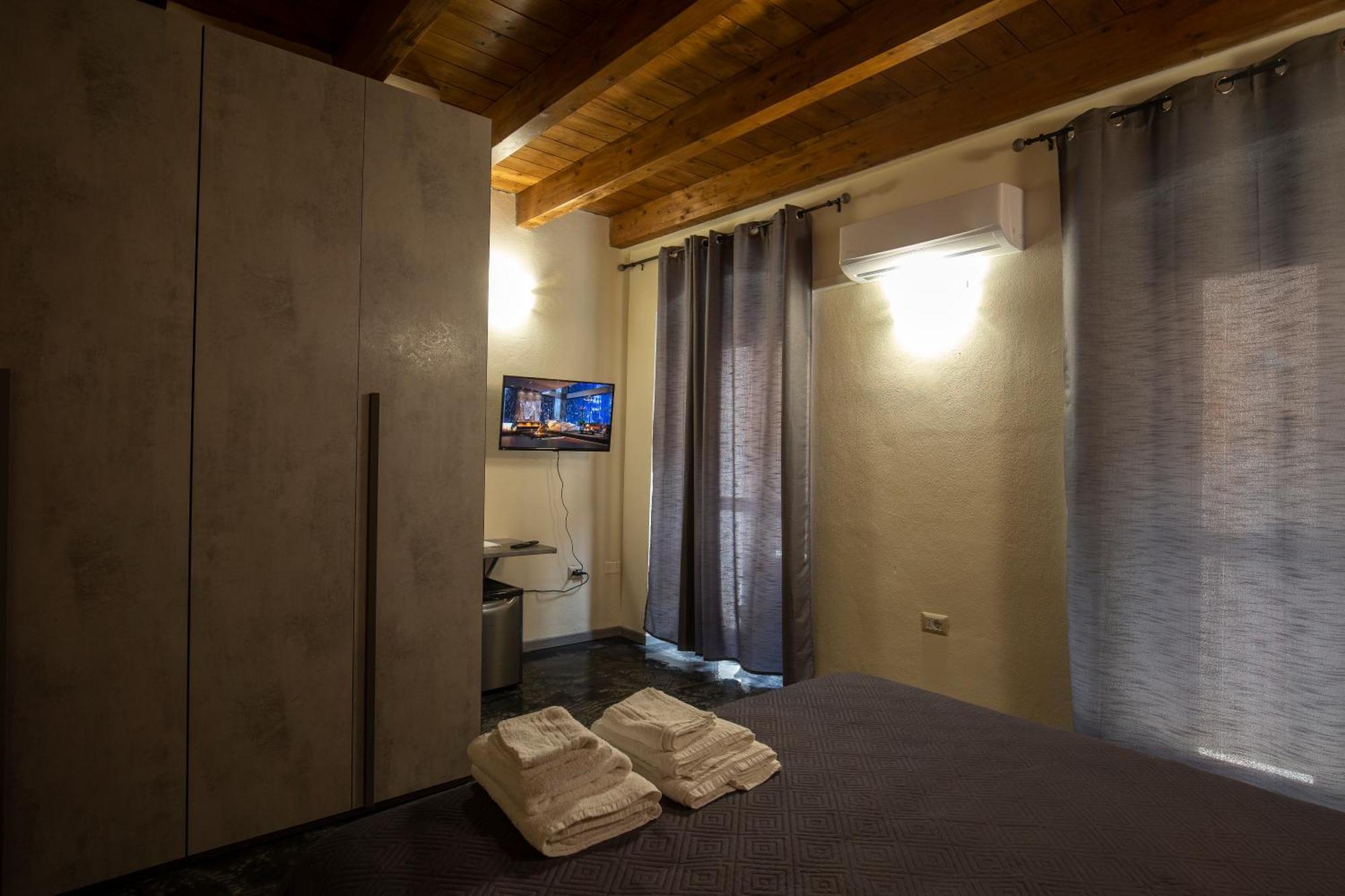 Via Cavour 19, Camere Del Conte Iglesias Extérieur photo