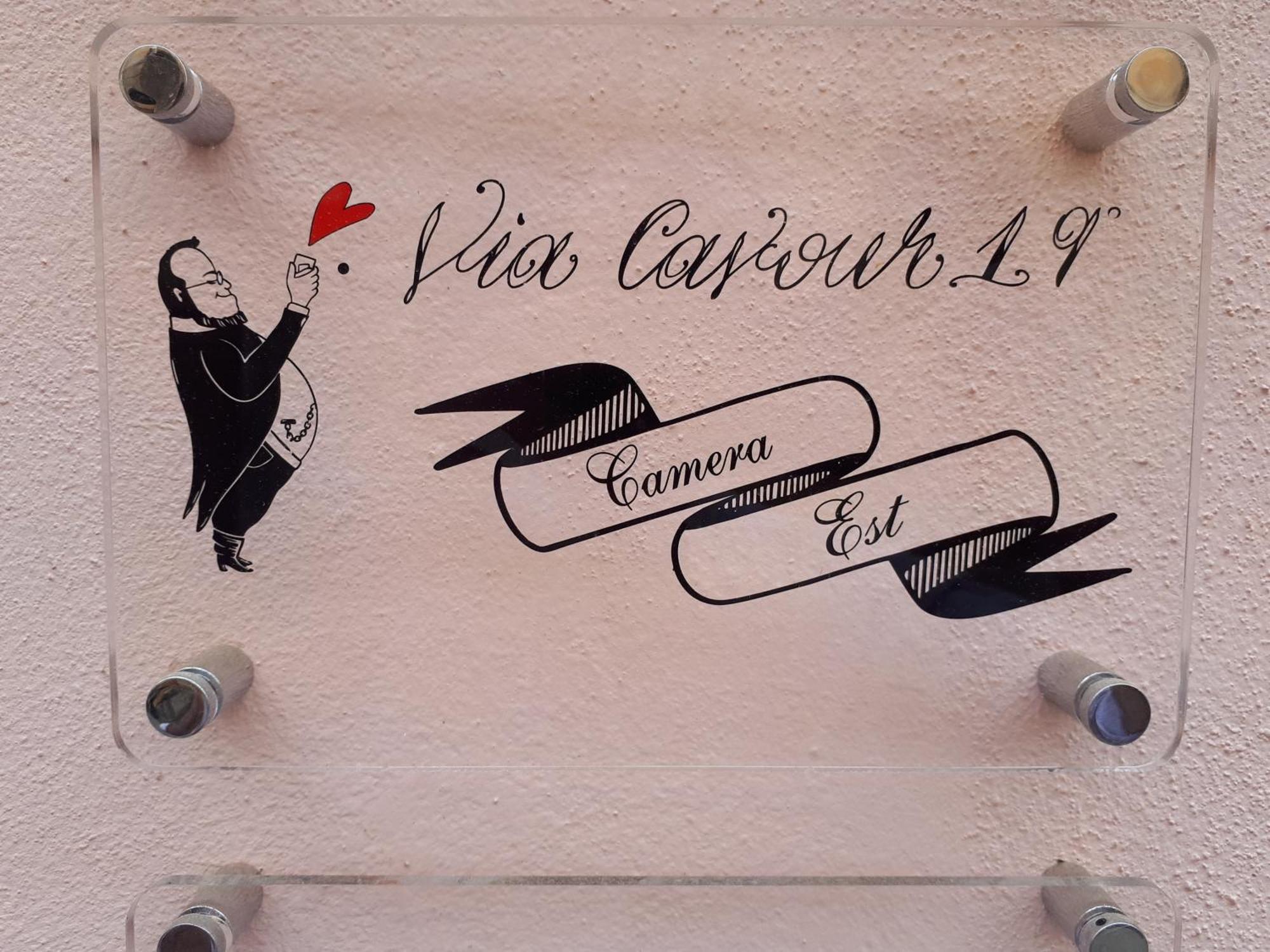 Via Cavour 19, Camere Del Conte Iglesias Extérieur photo